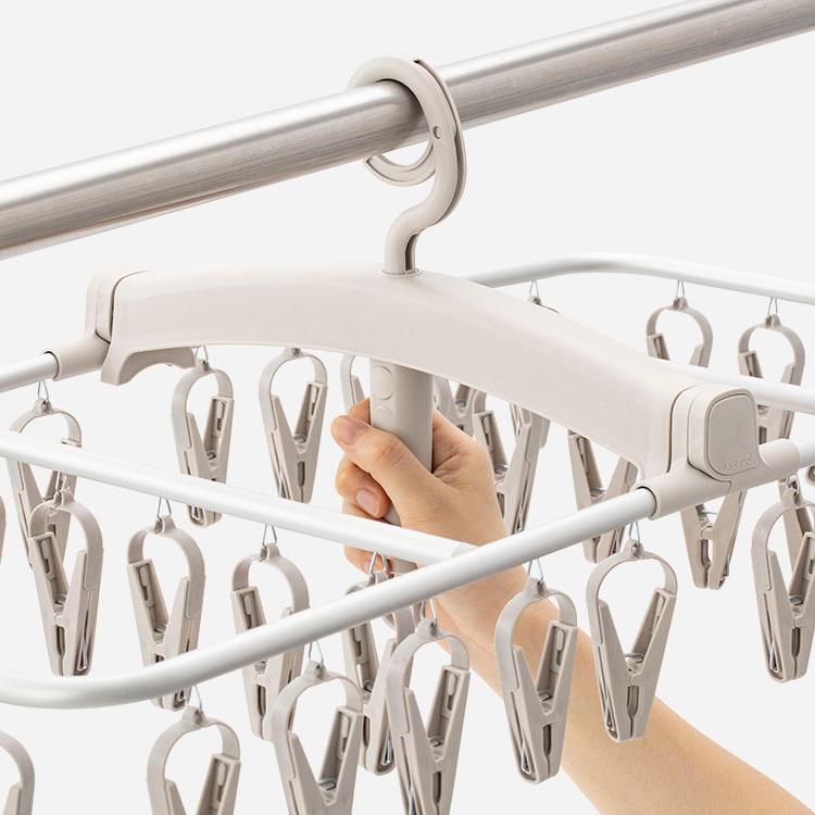 物干しハンガー 洗濯用品 物干し 物干 室内干し ピンチハンガー[ASTアルミフレームピンチハンガー 40個付き KEYUCA ケユカ] | KEYUCA | 01