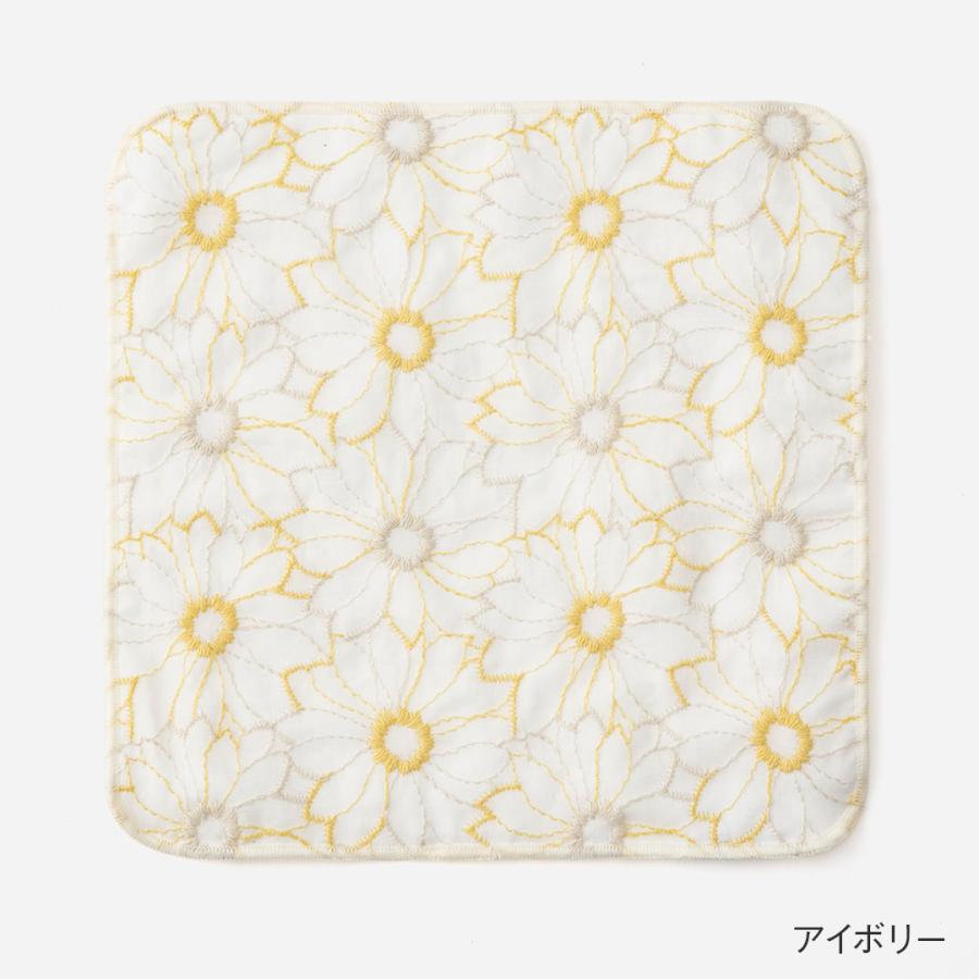 国産 エレガント タオル生地 吸水性 綿 日本製刺繍 おしゃれ ｜ ハンカチタオル 刺繍マーガレット  KEYUCA(ケユカ) | KEYUCA | 01