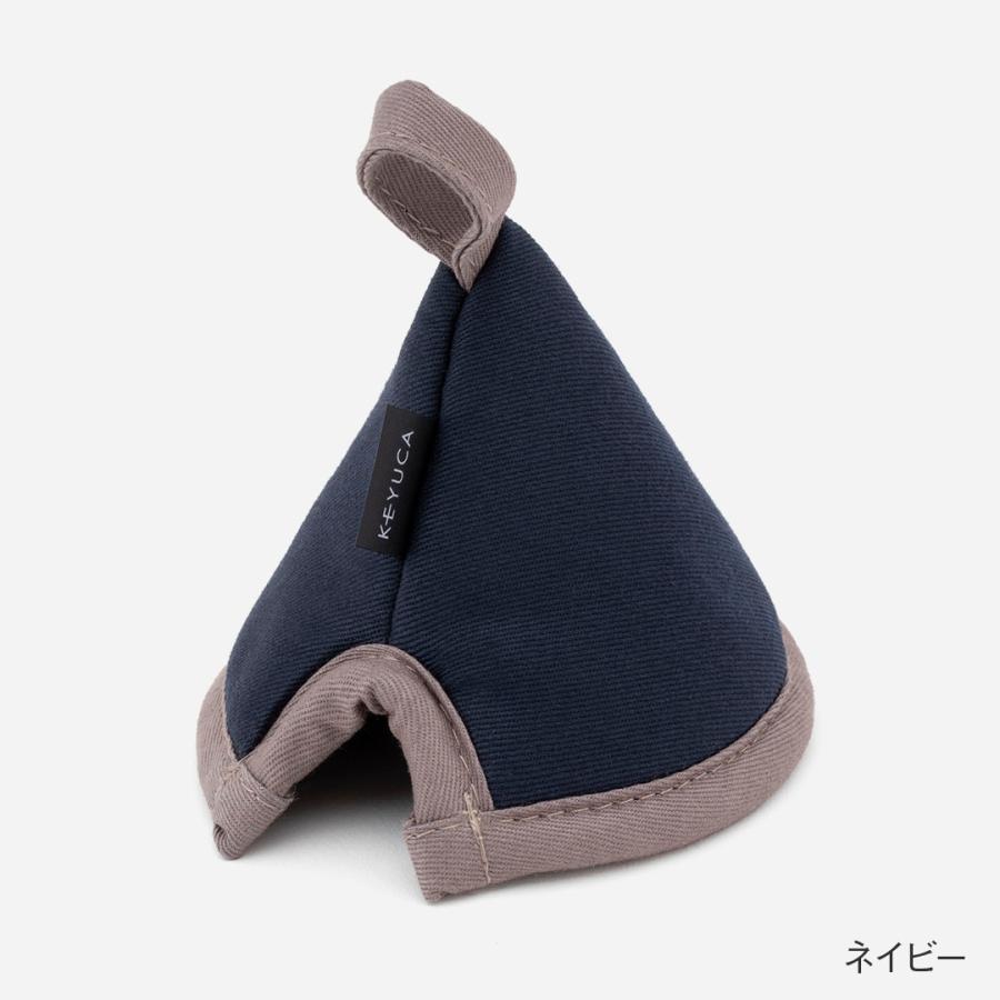 滑り止め ループ紐付き 鍋蓋つまみ オーブン 安定したつまみ心地 かわいい 調理道具｜ 耐熱ゴム付き三角ミトン  KEYUCA(ケユカ) | KEYUCA | 02