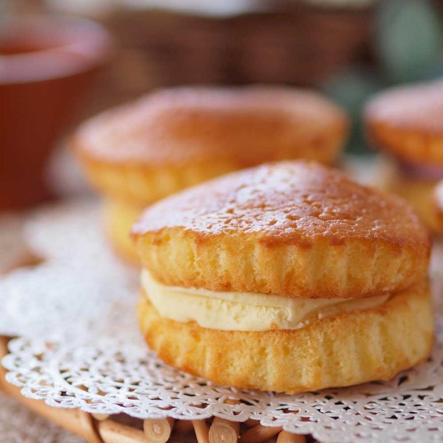 スイーツ お菓子 軽井沢マドレーヌチーズバーガー  お菓子 スイーツ プチギフト プレゼント 手土産 お茶菓子 ティータイム 軽井沢ファーマーズギフト |  | 01