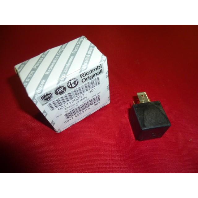 アルファロメオ セレスピードポンプ リレー 147 156 GT Parts No