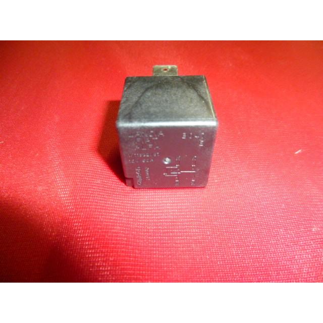 romeo081230様御購入品 アルファロメオ セレスピードポンプ リレー 147 156 GT Parts No
