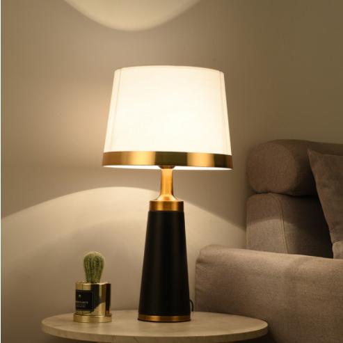 テーブルランプ LED 目に優しい ベッドサイド スタンドライト 北欧現代簡約 インテリア 書斎 寝室 卓上照明 卓上ランプ デスクライト レトロ  おしゃれ 読書灯