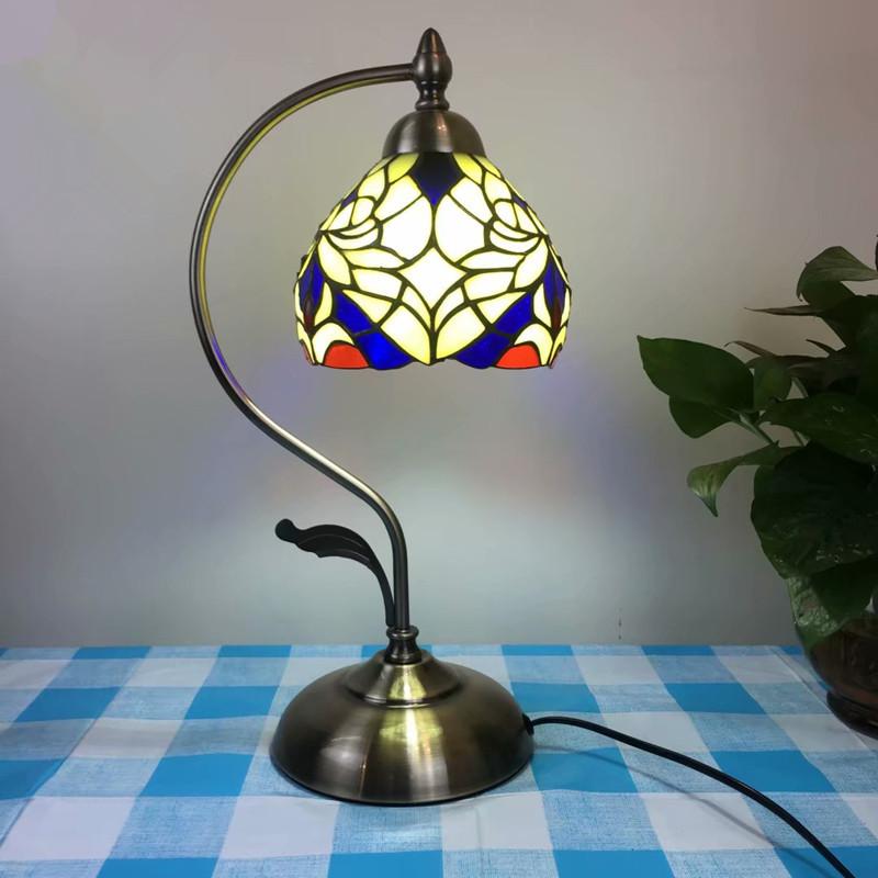 ファッションなデザイン 北欧 卓上ランプ 寝室 書斎 ベッドサイド 子供 豪華 読書灯 ガラス工芸 デスクライト 卓上照明 レトロ アンティーク おしゃれ ステンドグラス テーブルランプ テーブルライト デザイン B Proksi Si