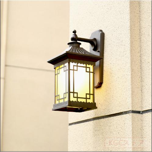 21春夏新作 ポーチライト 防水防錆 屋外灯 屋根 表札灯 壁掛けライト ガーデン 和風 別荘 レトロ 四角庭園灯 ブラケットライト ポーチライト 表札灯 壁掛け照明 庭園灯 ウォールライト 工事必要 門灯 ウォールライト 照明 電球 Www Mysecondjobmama Com