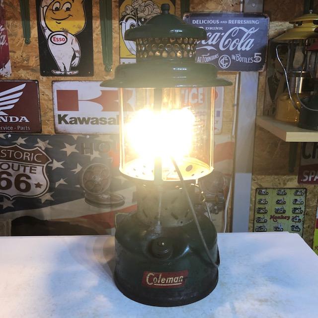 Coleman（コールマン） ランタン 年代不明 220E ヤレていますが燃焼