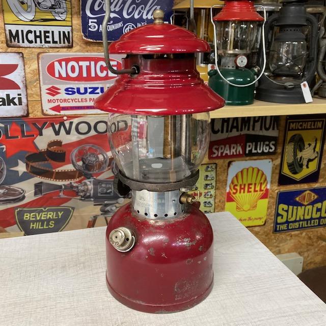 Coleman　200a 1962年2月製 希少なバーガンディ Coleman（コールマン） ランタン 1962年2月 200A バーガンディー 中古