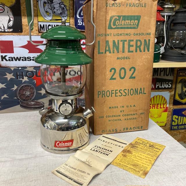 Coleman 【未使用保管品】コールマン ランタン 希少な最初期1954 Coleman 【未使用保管品】コールマン ランタン 希少な最初期1954