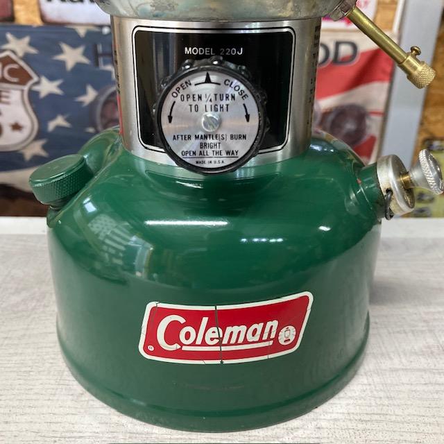COLEMAN 220J ビンテージランタン ケース付 コールマン 1979年製 Coleman（コールマン） ランタン 1979年5月 220J 箱 取説等付き 整備