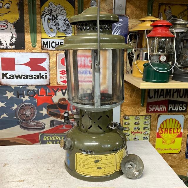 値下げ中　コールマン　252A　GIランタン Coleman（コールマン） ランタン 1952年 252A GIランタン クアッド