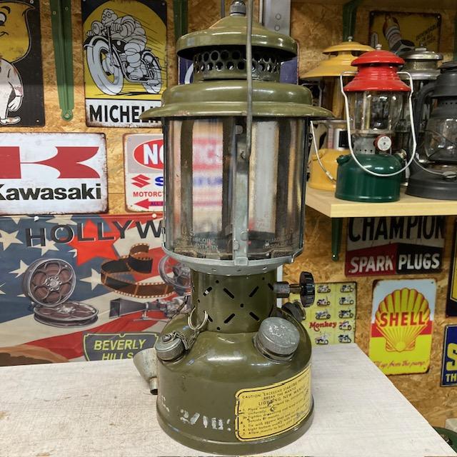 Coleman ミリタリーランタン 1952年 レア Coleman（コールマン） ランタン 1952年 252A GIランタン クアッド