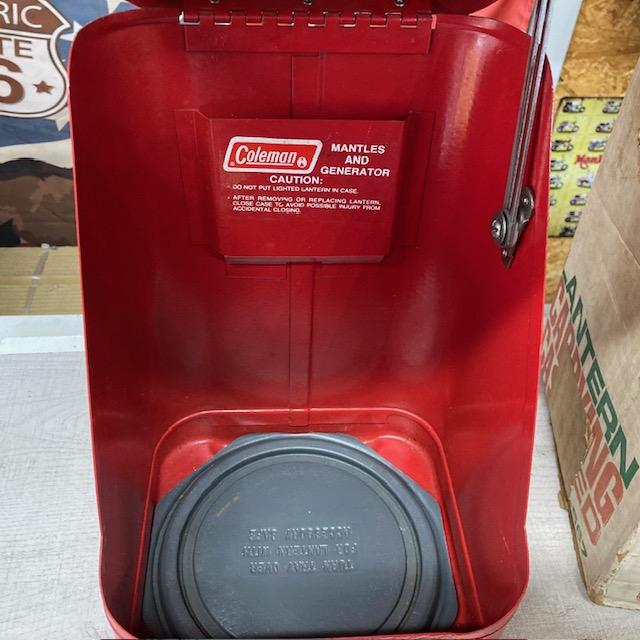 Coleman ガルウィングランタンケース 200A Coleman コールマン ランタン 200A 箱入りケース 赤