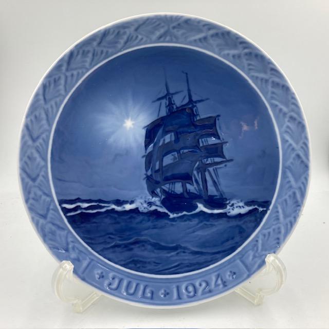 ROYAL COPENHAGEN（ロイヤルコペンハーゲン） イヤープレート 1924年