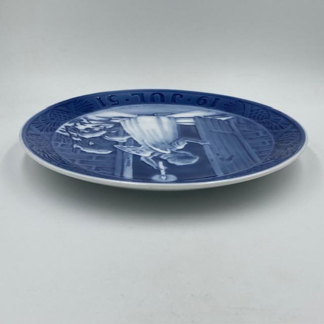 ROYAL COPENHAGEN（ロイヤルコペンハーゲン） イヤープレート 1951年