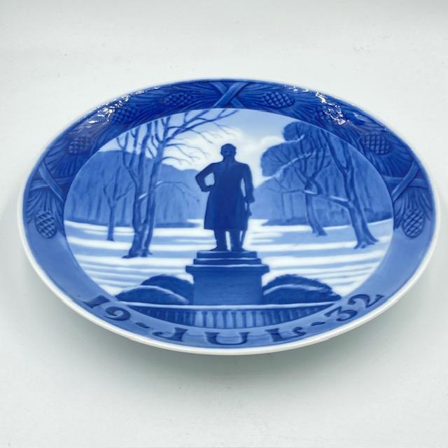１９３２年 ロイヤルコペンハーゲン イヤープレート ROYAL COPENHAGEN ロイヤルコペンハーゲン イヤープレート 1932