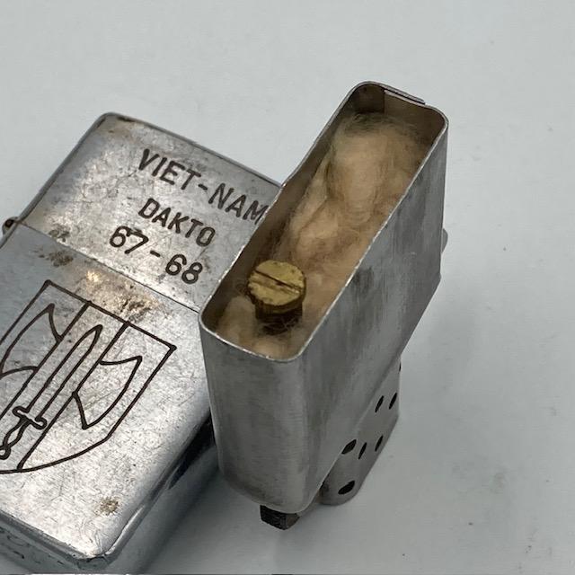 ZIPPO（ジッポー） ベトナムジッポー 1967年 第18憲兵旅団 使えます