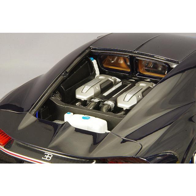 ミニカー/完成品 オートアート コンポジット 1/12 ブガッティ シロン 2017 フレンチブルー/ダークブルー |  | 03