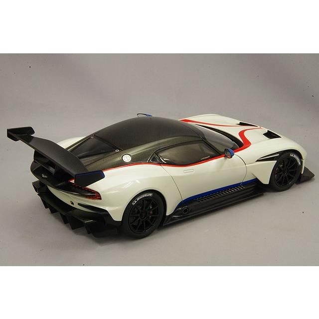 1/18 アストンマーチン ヴァルカン　完成品 AUTOart 1/18 アストンマーチン ヴァルカン （メタリック