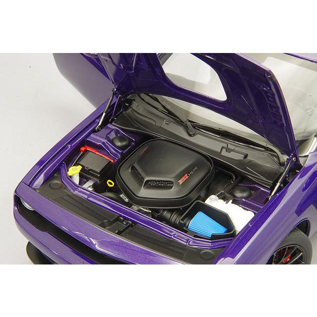 秋冬の主役◎ オートアート コンポジット 1/18 ダッジ チャレンジャー 392 HEMI スキャットパック シェイカー 2018 パール パープル 【2587555954】(13640円)
