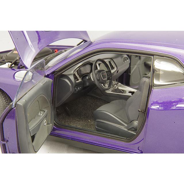 秋冬の主役◎ オートアート コンポジット 1/18 ダッジ チャレンジャー 392 HEMI スキャットパック シェイカー 2018 パール パープル 【2587555954】(13640円)