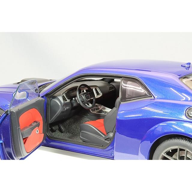 ボディ オートアート コンポジット 1/18 ダッジ チャレンジャー R/T