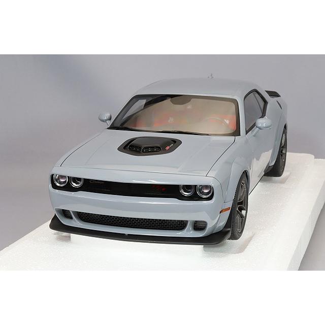 オートアート コンポジット 1/18 ダッジ チャレンジャー R/T