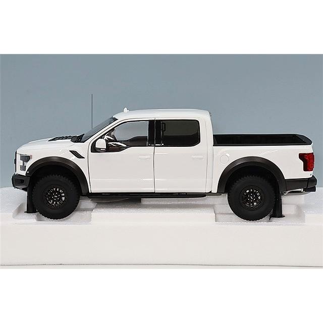 オートアートコンポジット 1/18 フォード F-150 ラプター スーパークルー 2019 ホワイト |  | 01