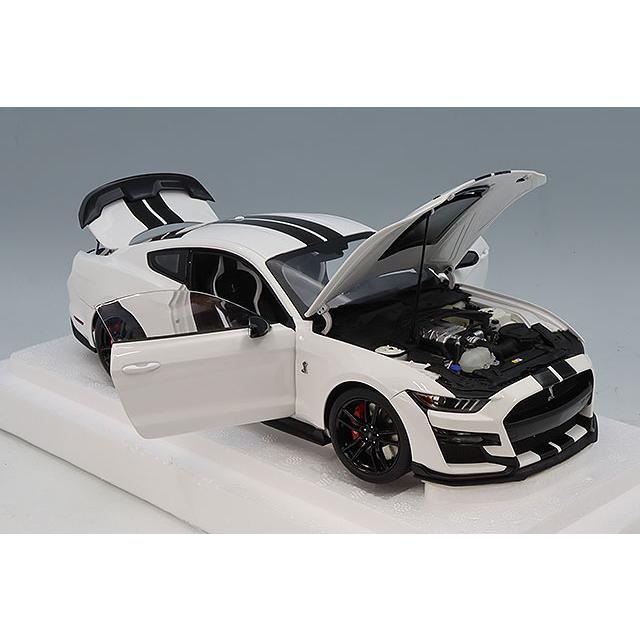 オートアート コンポジット 1/18 フォード マスタング シェルビー GT500 ホワイト/ブラックストライプ |  | 03
