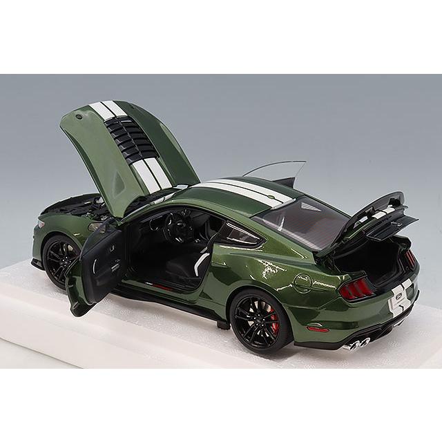 オートアート コンポジット 1/18 フォード マスタング シェルビー GT500 グリーン/ホワイトストライプ |  | 04