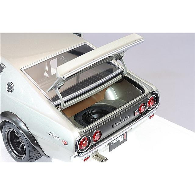 オートアート コンポジット 1/18 日産 スカイライン 2000GT-R (KPGC110