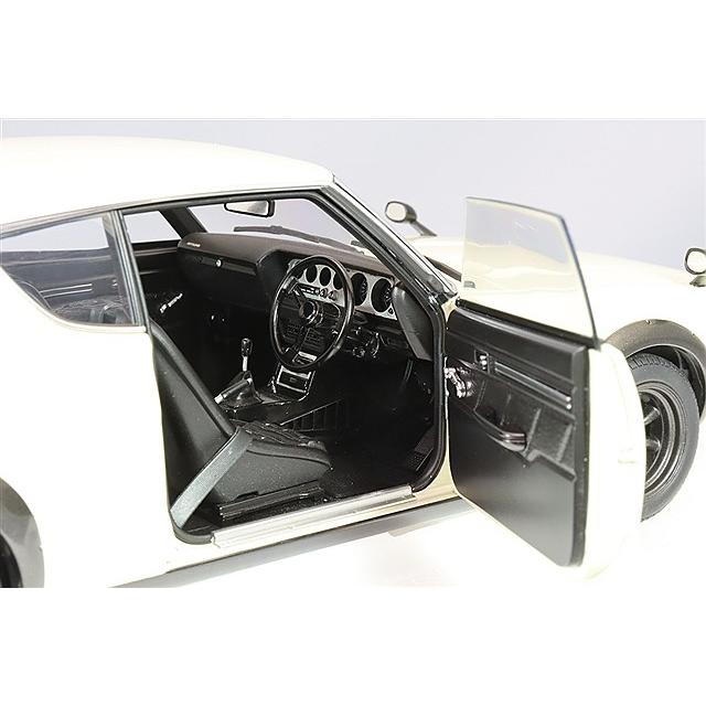 オートアート コンポジット 1/18 日産 スカイライン 2000GT-R (KPGC110