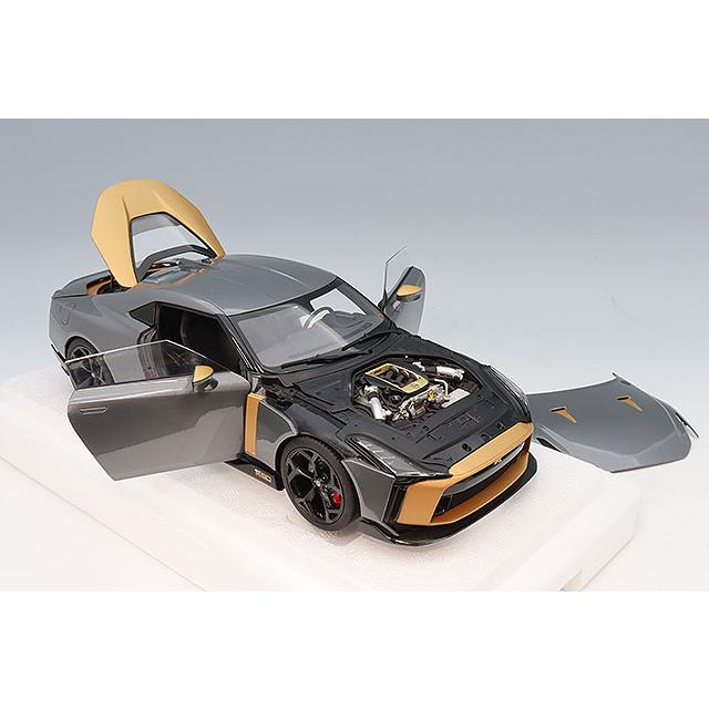 オートアート コンポジット 1/18 日産 GT-R50 by イタルデザイン グレー/ゴールド |  | 03