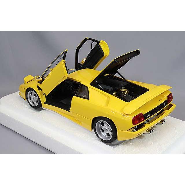 オートアート コンポジット 1/18 ランボルギーニ ディアブロ