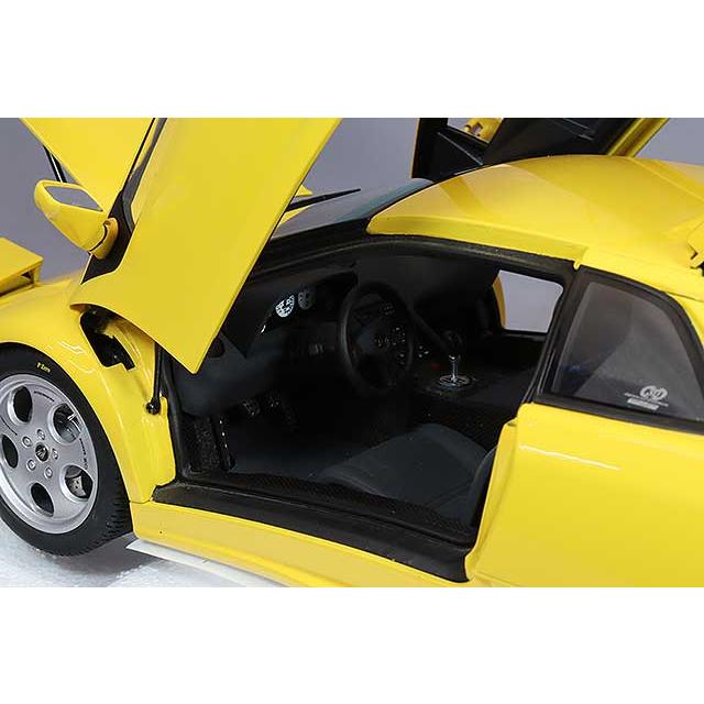 オートアート コンポジット 1/18 ランボルギーニ ディアブロ