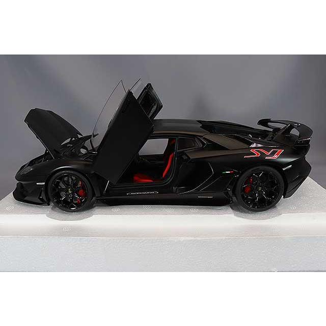 オートアート コンポジット 1/18 ランボルギーニ アヴェンタドール SVJ