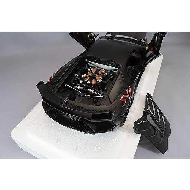 オートアート コンポジット 1/18 ランボルギーニ アヴェンタドール SVJ