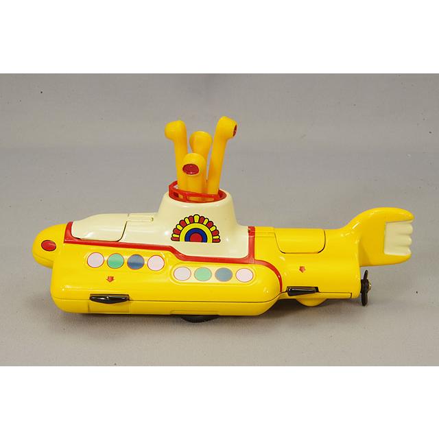 コーギー ミニカー The Beatles イエローサブマリン フィギュア付 Amazon | コーギー イエローサブマリン (ザ・ビートルズ) 【再