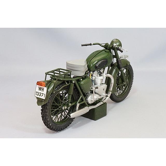 コーギー 1/12 トライアンフ TR6 トロフィー (風化塗装) 映画 コーギー 1/12 トライアンフ TR6 トロフィー (風化塗装) 映画