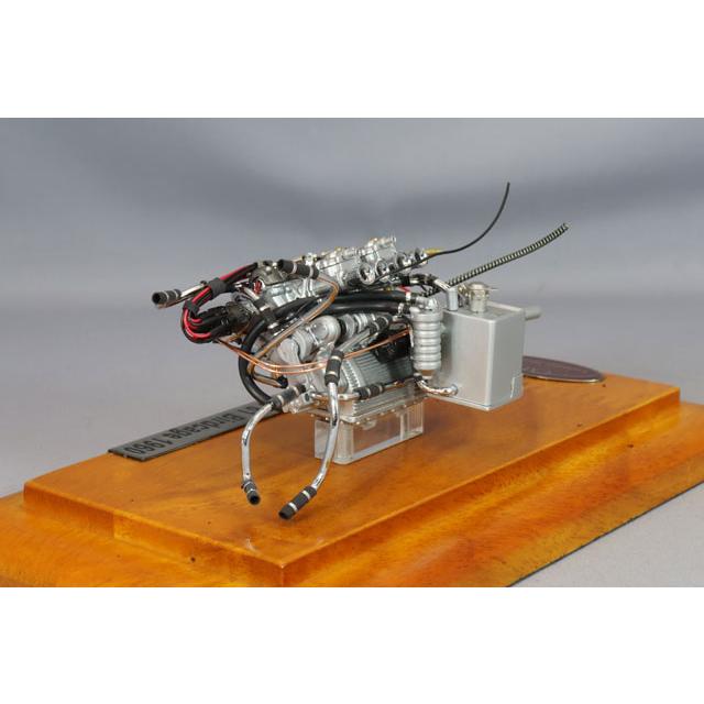 CMC 1/18 マセラティ ティーポバードケージ61 エンジンケース付