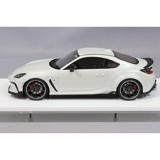 アイドロン 1/43 トムス GR86 ワイドボディ 2022 クリスタルホワイト