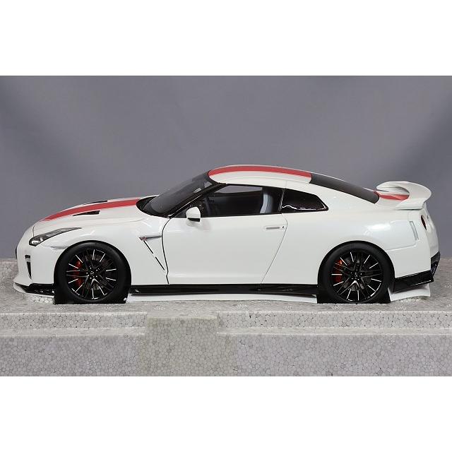 MOTORHELIX 1/18 日産 GT-R R35 50thアニバーサリー ブリリアント