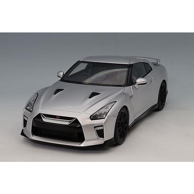 MOTORHELIX 1/18 日産 GT-R (R35) トラックエディション Engineered By