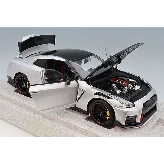 MOTORHELIX 1/18 日産 GT-R ニスモ (R35) スペシャルエディション 2022