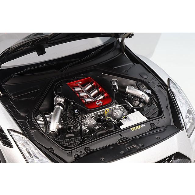 MOTORHELIX 1/18 日産 GT-R ニスモ (R35) スペシャルエディション 2022
