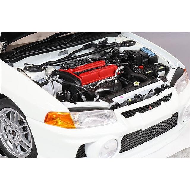 MOTORHELIX 1/18 ランサーエボリューションⅣ MOTORHELIX 1/18 三菱 ランサーエボリューション IV スコシア