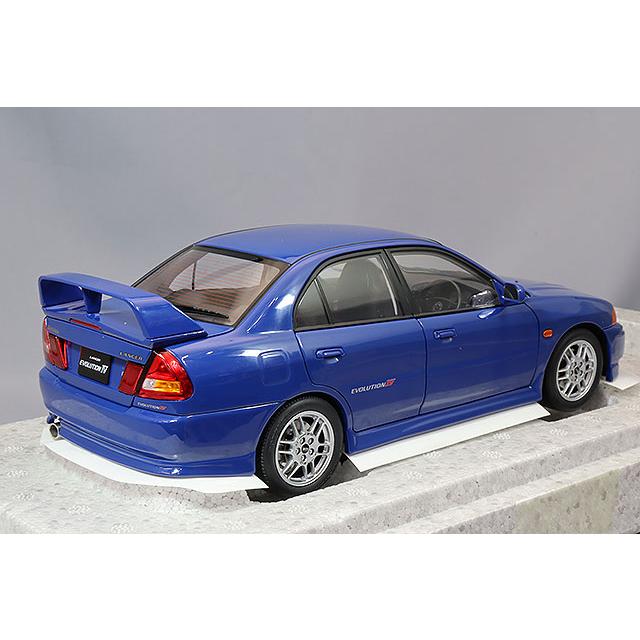 MOTORHELIX 1/18 三菱 ランサーエボリューション IV Icelle ブルー