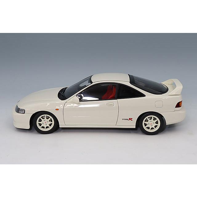 MOTORHELIX 1/18 ホンダ インテグラ タイプR (DC2) 前期型