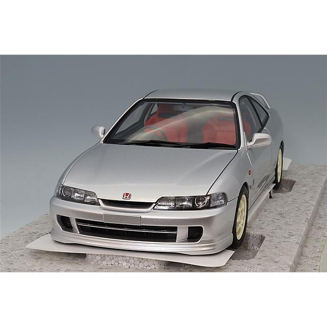 MOTORHELIX 1/18 ホンダインテグラtypeR MOTORHELIX 1:18 Honda Integra Type R (DC2) Pre-Facelift (3 Colours
