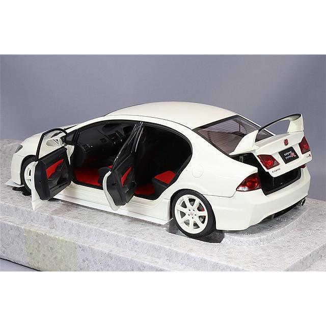 MOTORHELIX 1/18 ホンダ シビック タイプR (FD2) 2007 前期型 MOTORHELIX 1/18 ホンダ シビック タイプR (FD2) 2007 前期型
