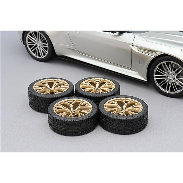 Xiaoguang Model 1/18 アストンマーティン db12 新品 8241221G XiaoGuang MODEL 1/18 アストンマーティン DB12 2024